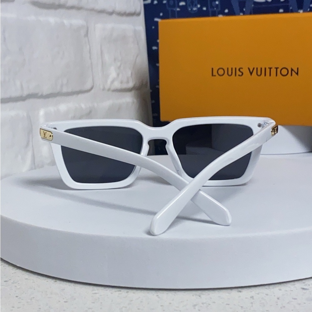 Louis Vuitton White Square Sunglasses with Dark Lenses - Picture 3 of 4